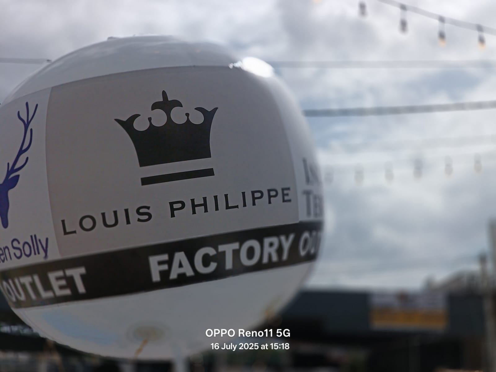 Retail brand sky advertising balloon printed for a fashion factory outlet promotion